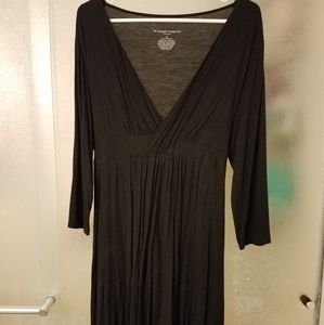 Long sleeved black maternity dress